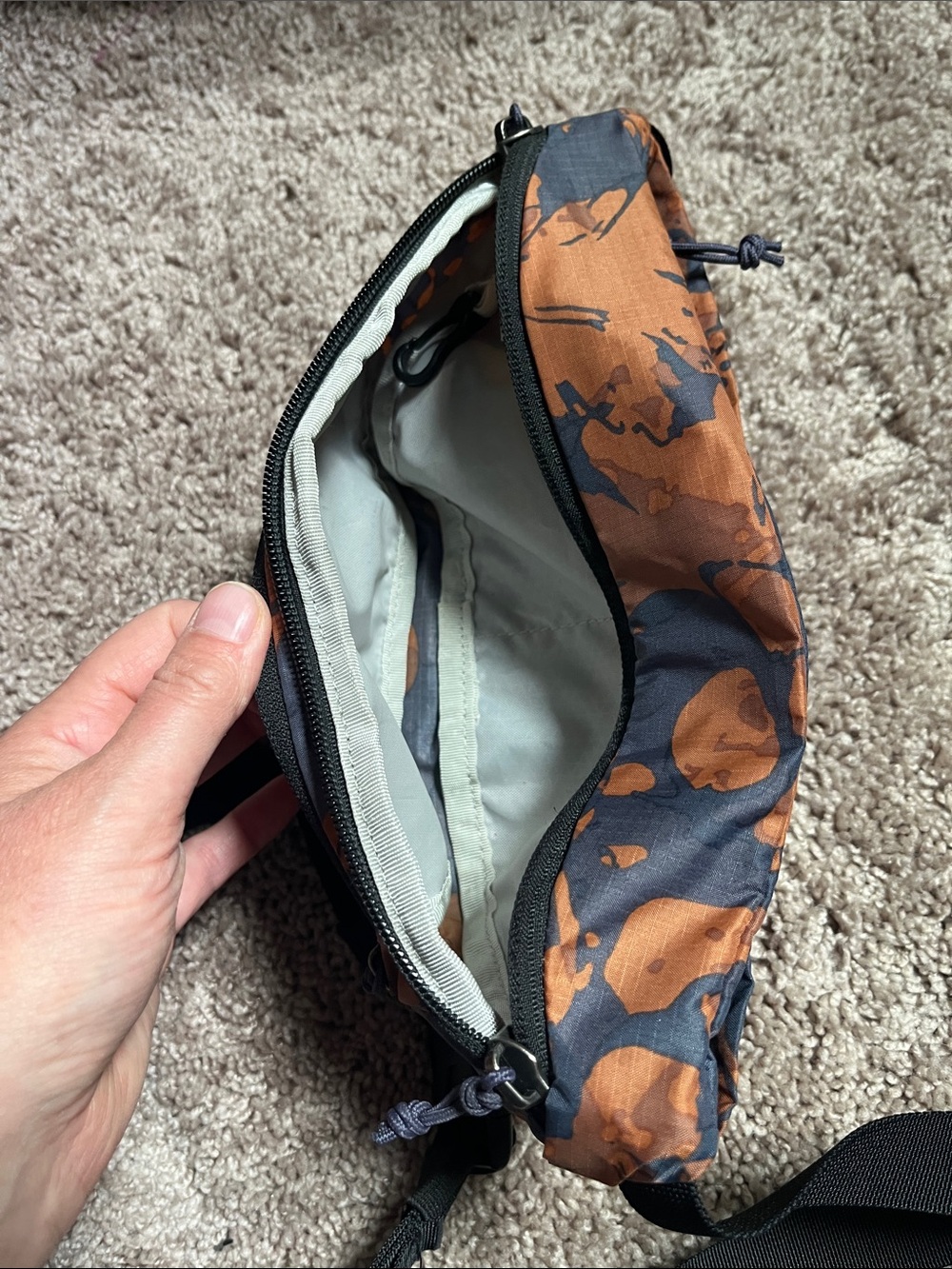 REI Fannypack - Picture 4 of 5